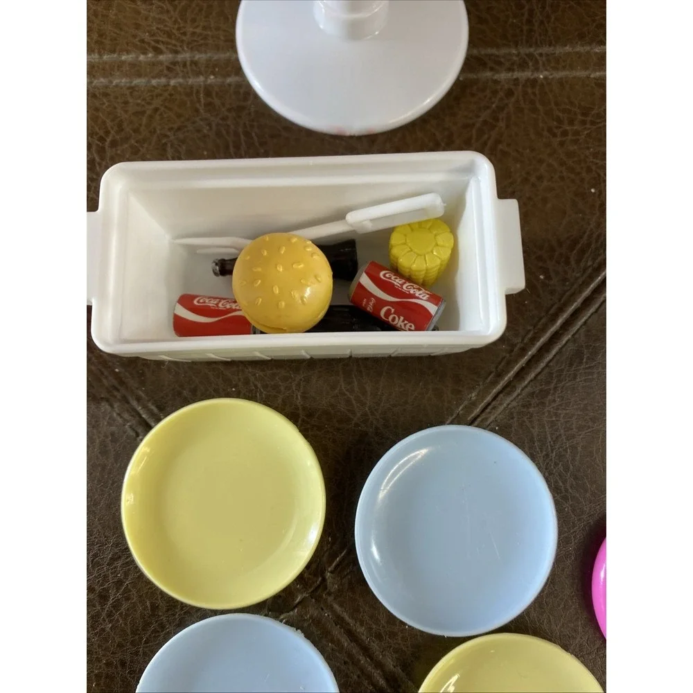 Barbie Barbecue Grill Picnic Fun 1989‎ Cooler Food Plates Accessories Vintage